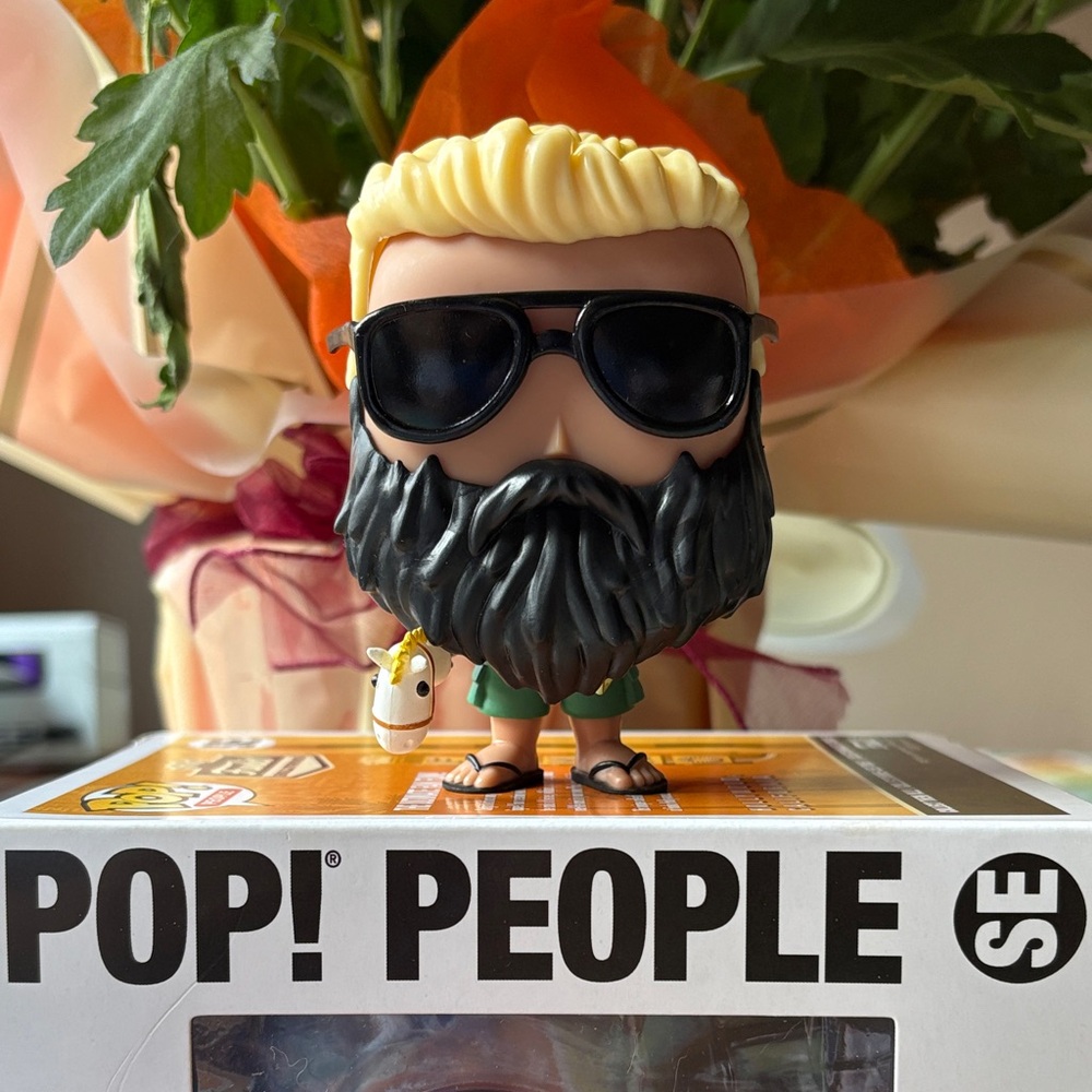 🕶️ Funko Pop! People Figure with Black Sunglasses and Blonde Hair  🕶️